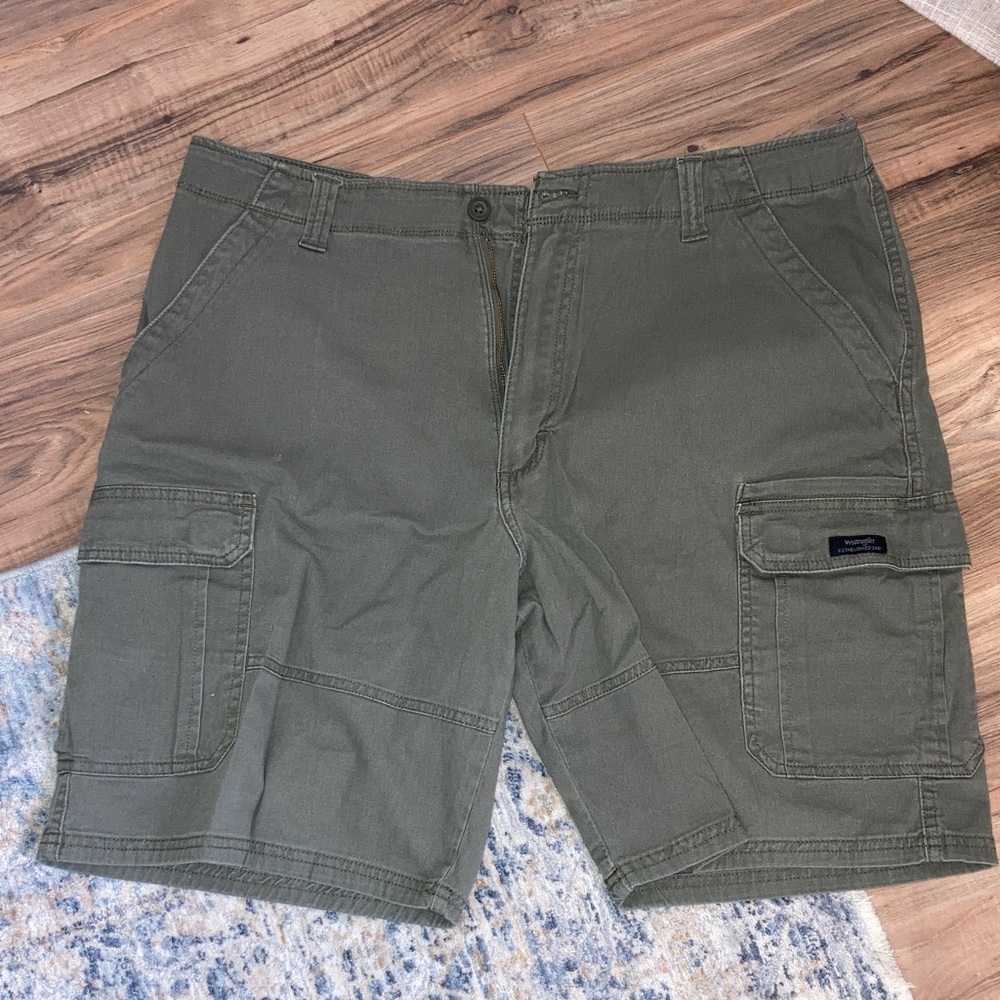 #11. Wrangler - Men's Olive Green Cargo Shorts